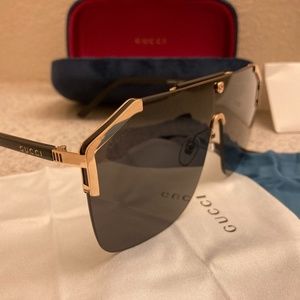 Gucci Sunglasses GG0291s